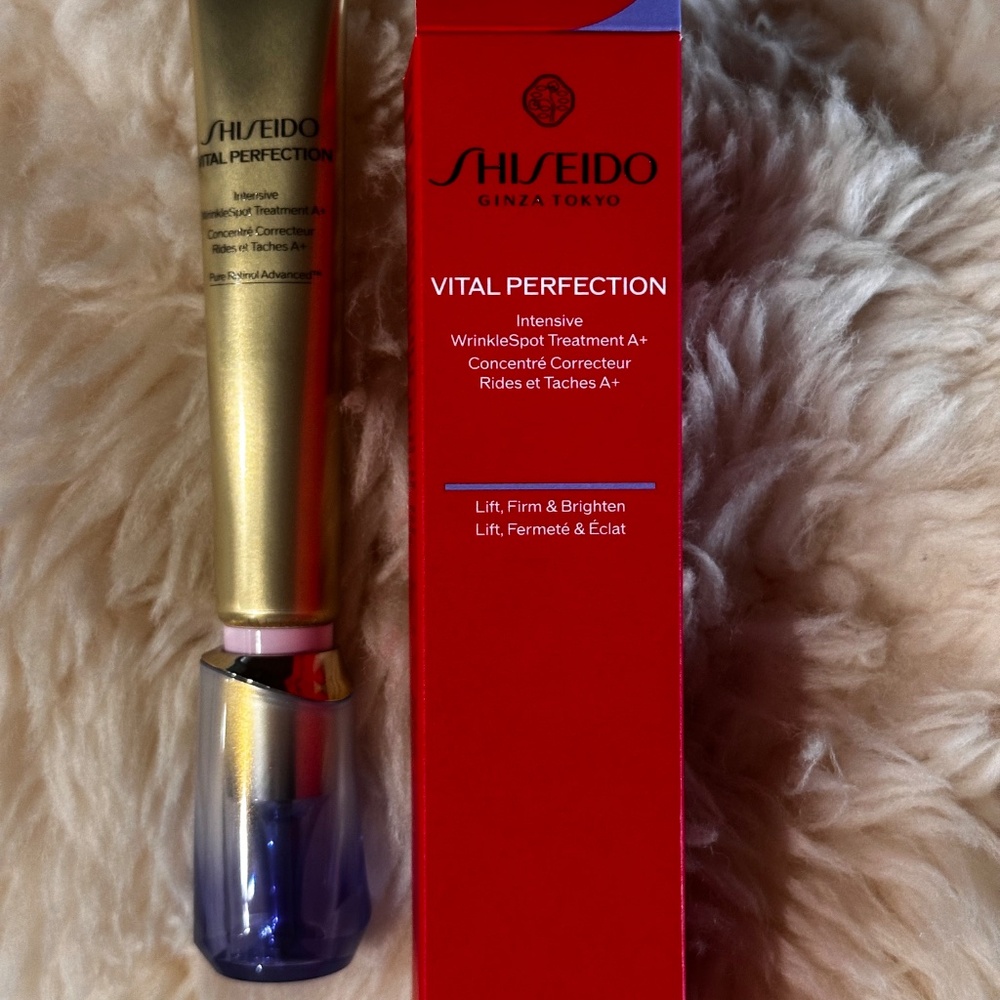 Shiseido Vital Perfection Intensive Dark Spot Corrector - Picture 2 of 4